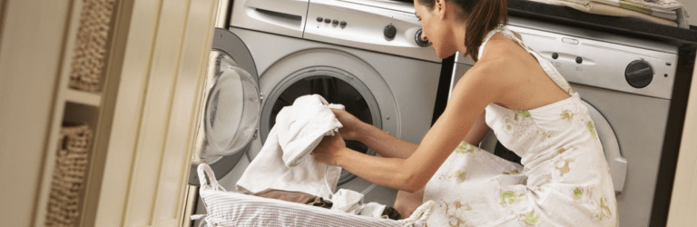 Чи можна прати в неділю: відповідь священника