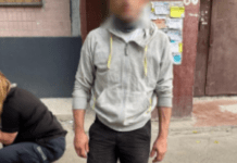 Намагався обікрасти поштомат: У Дніпрі поліцейські затримали чоловіка