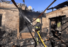 У Запоріжжі палав двоповерховий житловий будинок та прибудова