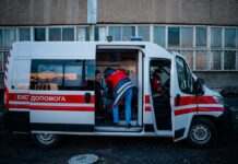 У Херсоні російський дрон атакував маршрутку: постраждали 6 людей