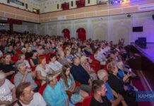 У Камʼянському до Дня заснування міста відзначили нагородами військових, волонтерів, лікарів та підприємців