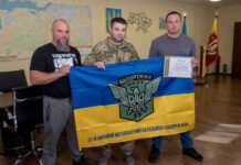 Андрій Білоусов зустрівся із військовим із Камʼянського