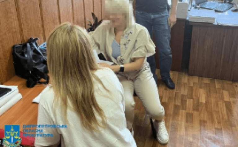 Придбала квадрокоптери для військових зі збитками у 1,5 млн грн: судитимуть екс-посадовицю виконкому Криворізької міської ради