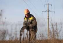 Графіки не діють. У Києві та областях почали вводити екстрені відключення