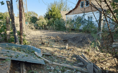 Внаслідок російських обстрілів поранено людину, потрощено інфраструктуру: правоохоронці Нікопольщини працюють на місцях ворожих атак