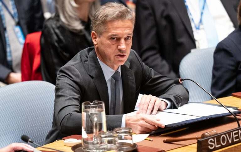 Ігнорування війни в Україні “відчинить двері” для подібних конфліктів, – прем’єр Словенії