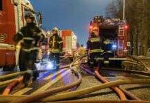 У Брянській області пролунали вибухи через “масовану атаку” дронів