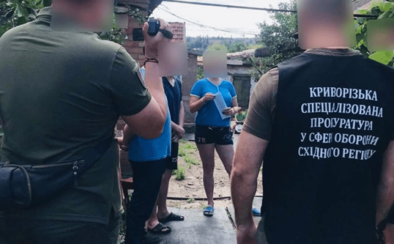 Виманив у дружини безвісти зниклого військовослужбовця понад мільйон гривень: поліцейські Кривого Рогу скерували справу до суду