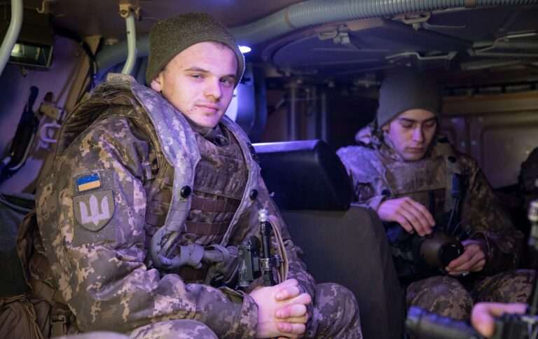 Росіяни продовжують тиснути на ЗСУ на двох напрямках у Донецькій області, – Генштаб