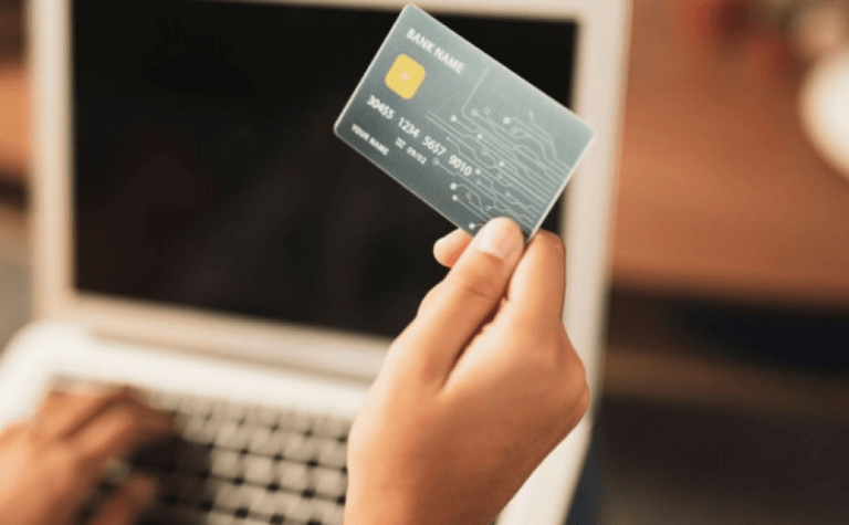 У Зеленодольську шахраї викрали у жінки з картки 6 тисяч гривень