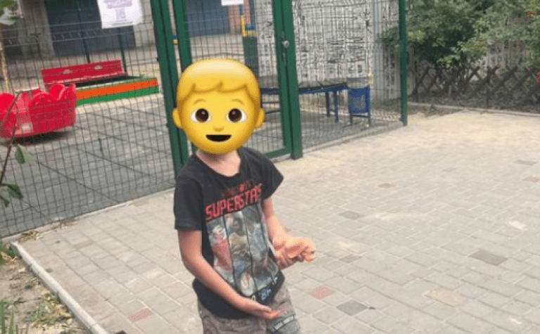 У Дніпрі патрульні повернули додому хлопчика, який загубився