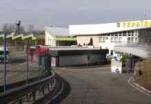 На кордоні з Угорщиною обмежать рух транспорту з України: що відомо