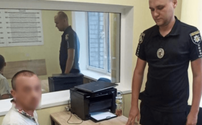 Вбив 41-річну жінку: Поліцейські Дніпра повідомили про підозру містянину