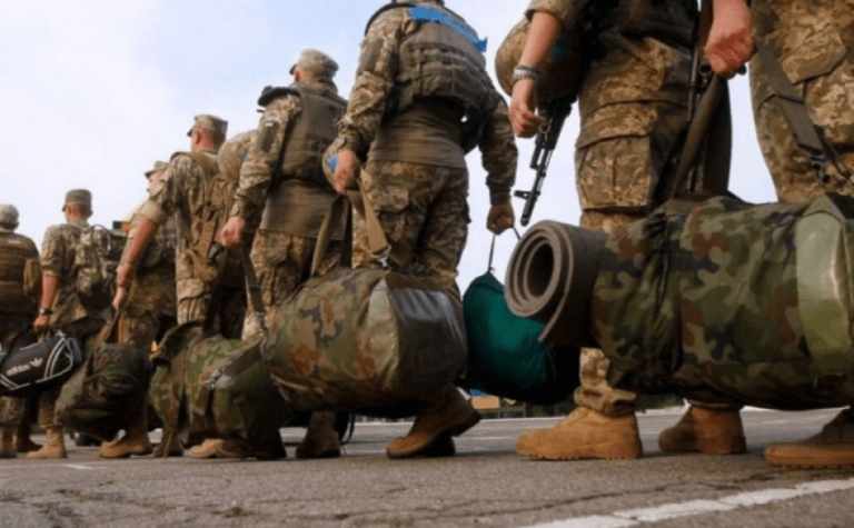 Українців віком від 18 до 25 років звільнять від мобілізації