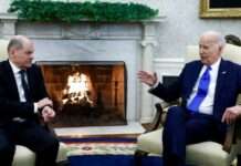 Шольц напередодні зустрічі з Зеленським обговорив з Байденом підтримку України