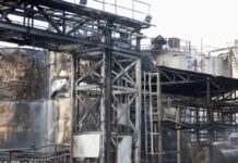 Щонайменше одна людина загинула через пожежу на нафтопереробному заводі в Ірані