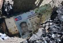 “Поліція спалює документи”. В Хорватії спалахнув скандал через біженців