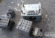 Поліція П`ятихаток затримала двох чоловіків за крадіжку обладнання на залізниці: деталі