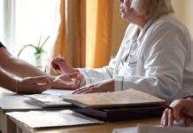 Прокурори в Україні масово оформляли інвалідність: подробиці скандалу