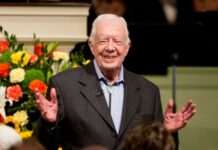 100-річний експрезидент США Картер достроково проголосував на виборах – CBS News