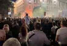 В Албанії опозиція протестує і вимагає тимчасового уряду, сталися сутички