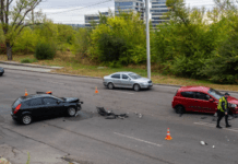 На вулиці Третьої штурмової бригади у Дніпрі зіштовхнулись Hyundai та Chevrolet: деталі