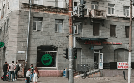 У центрі Дніпра обвалився балкон: деталі