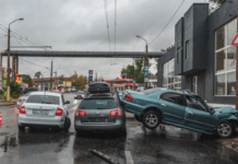 На Калиновій у Дніпрі зіштовхнулися Volkswagen, Skoda, та Hyundai: деталі потрійної ДТП з постраждалими