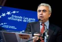 Кінець ери нафти та падіння цін: МЕА прогнозує нове століття в енергетиці