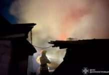 У Кривому Розі зайнявся дах житлового будинку