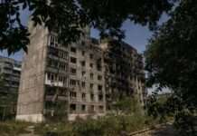 Росіяни просунулись у Торецьку та закріпились на двох вулицях, – ОТУ “Луганськ”