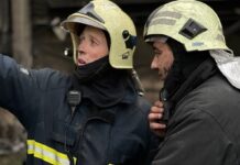 Росія обстріляла житлові будинки у Сумах: є загиблі