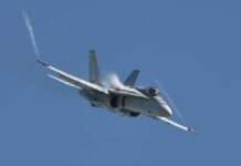 В Іспанії розбився винищувач F-18, пілот не встиг катапультуватись