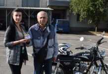 “Байкер” на пенсії. У Черкаській області чоловік отримав перші водійські права у 70 років