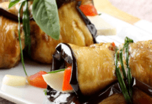 Рулетики з баклажанів із м’ясним фаршем: рецепт соковитої та ароматної страви