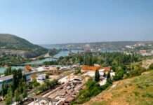 У Криму помітно зріс потік військових бензовозів після атаки на нафтобазу у Феодосії