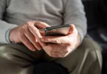 Як майбутнім пенсіонерам подати заяву на пенсію онлайн: інструкція (відео)