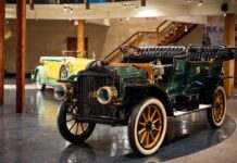 Парові автомобілі: чому сьогодні не їздять машини на дровах