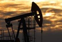 Група ОПЕК+ анонсує продовження скорочення видобутку, щоб підтримати ціни на нафту