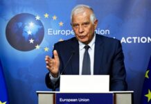 Боррель відвідав село Ягідне на Чернігівщині, яке постраждало від окупації РФ