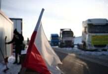 Митна служба: польські фермери розблокували пункт пропуску «Шегині – Медика»