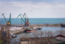 У Дагестані заявили про атаку дрона на Каспійськ. У Махачкалі закривали аеропорт