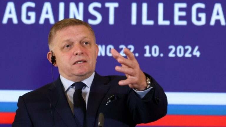 У Словаччині публічні особи протестують проти проросійської політики прем’єра Фіцо