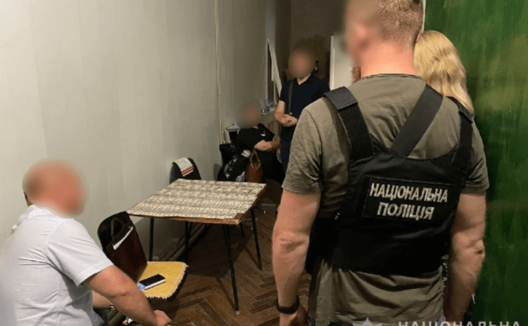 Переправляли військовозобов’язаних через кордон: у Кривому Розі судитимуть двох співробітниць громадської організації