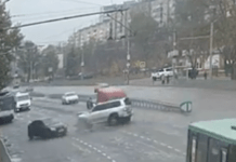 На Набережній Заводській у Дніпрі Toyota влетіла у Ford та Volkswagen: є постраждалі