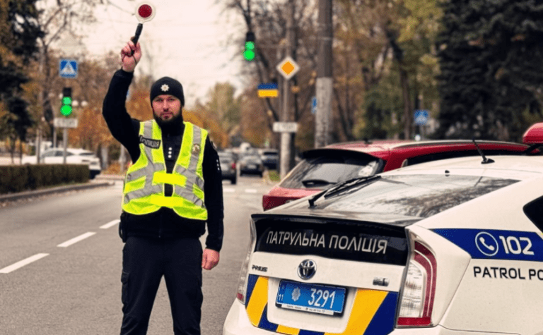 У Запоріжжі обмежать рух Дніпровською ГЕС: подробиці