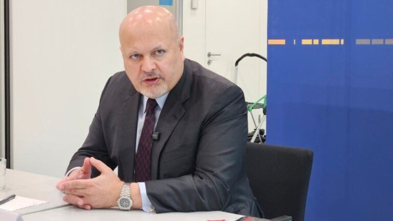 Reuters: від прокурора МКС Хана вимагають відставки через звинувачення у насильстві