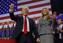 Дональд Трамп перемагає на виборах президента США