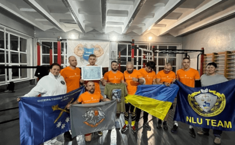 У Дніпрі встановили рекорд України за кількістю віджимань на брусах: подробиці