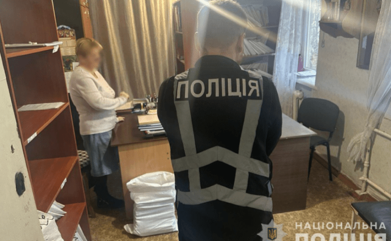 3000 доларів за оформлення інвалідності: в Запоріжжі викрили працівників приватної клініки та медико-соціальної комісії, які чинили корупційні дії